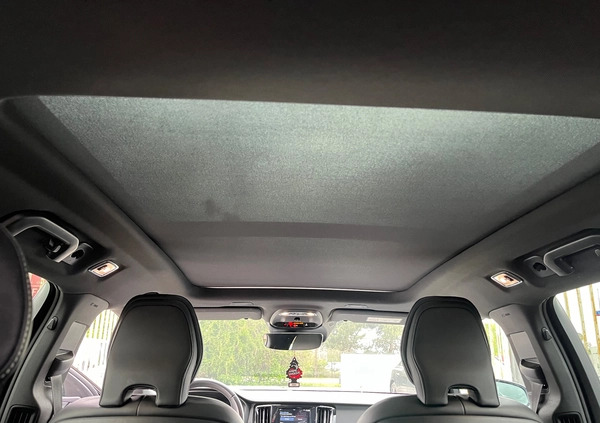 Volvo V60 cena 99900 przebieg: 112000, rok produkcji 2019 z Warszawa małe 529